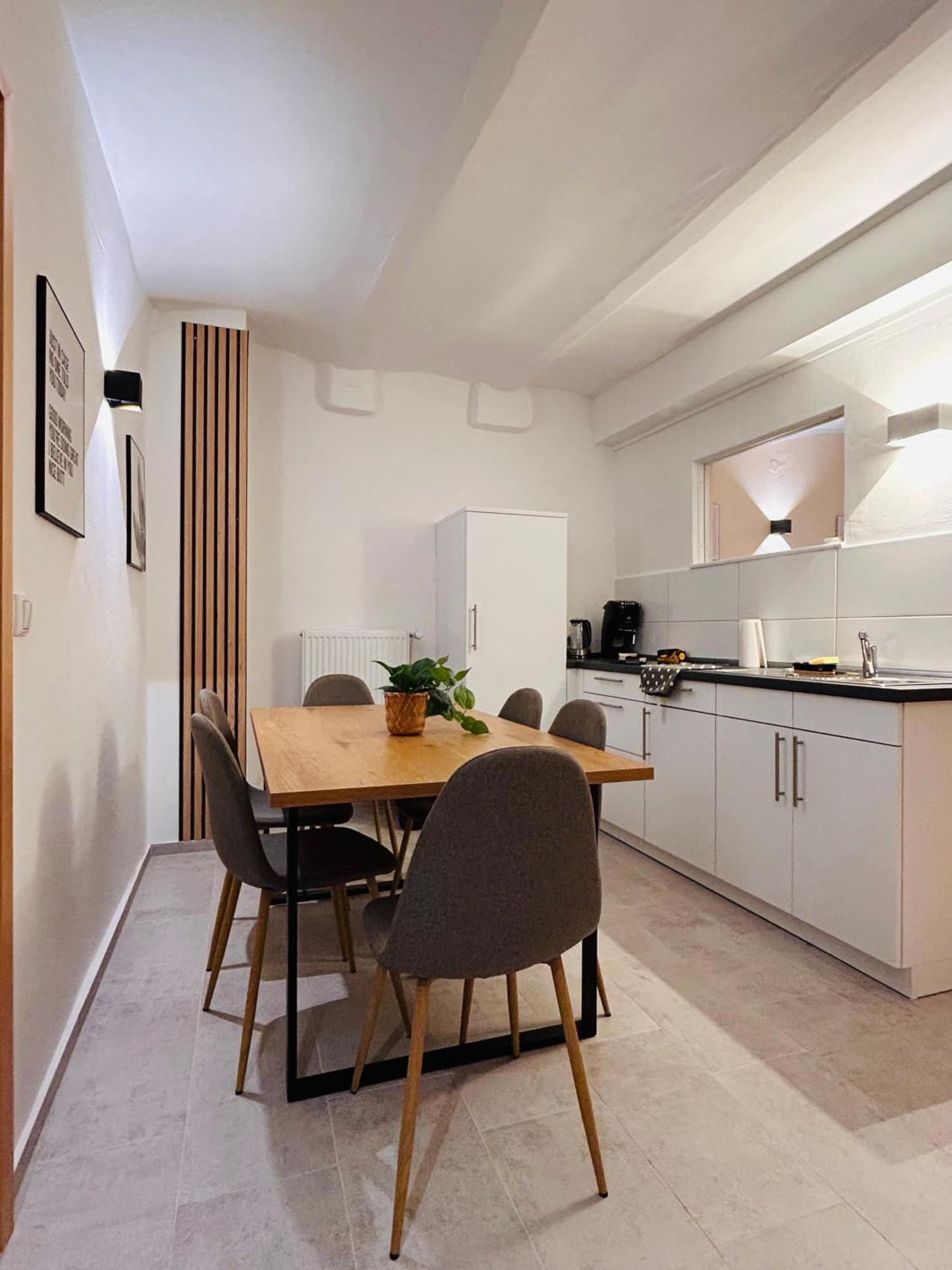 Gemuetliches Apartment - Beste Lage Касел Екстериор снимка